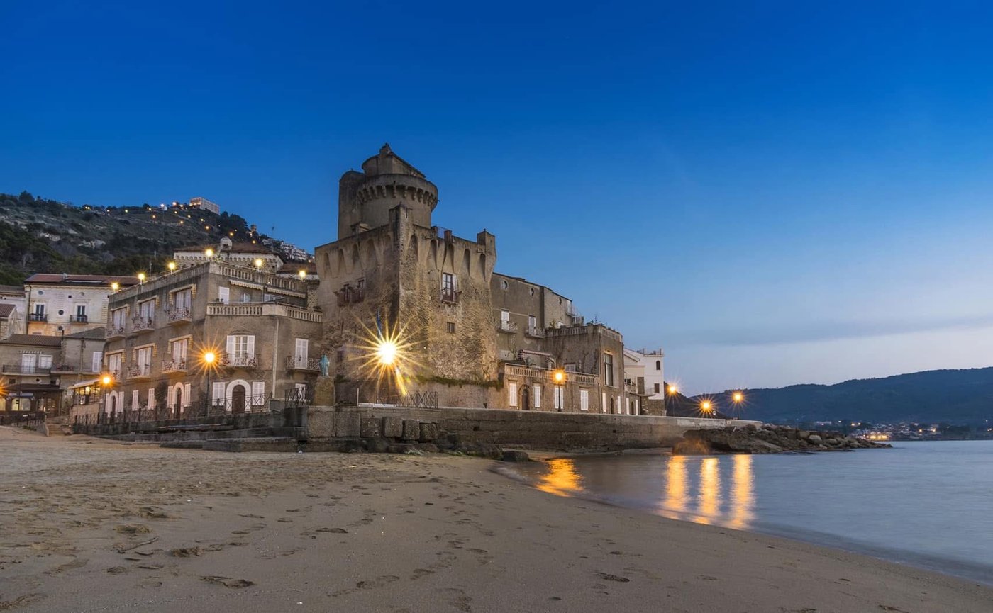 Schloss bei Nacht
